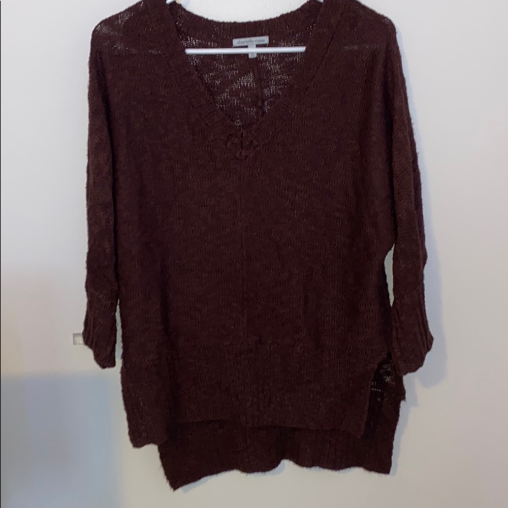 Quarter sleeve sweater